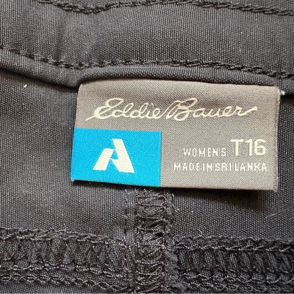 Eddie Bauer Women’s Guide Pro Shorts - Picture 5 of 6